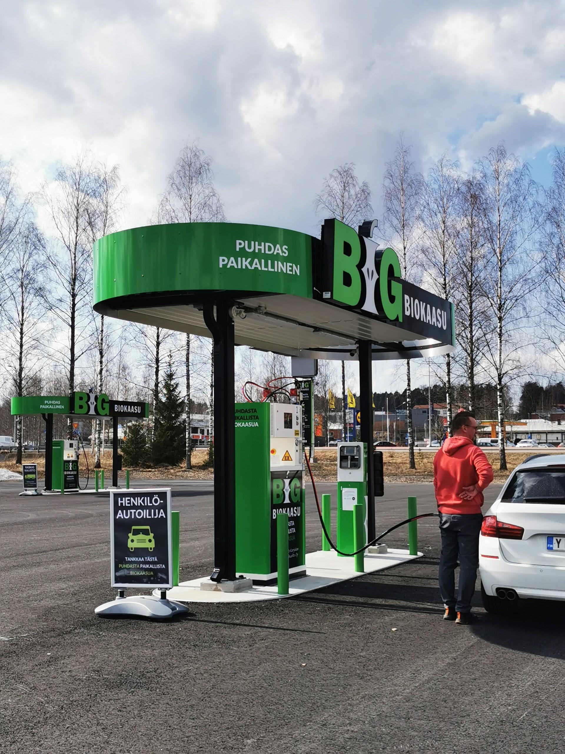 Imatran BIG-tankkausasema kevät